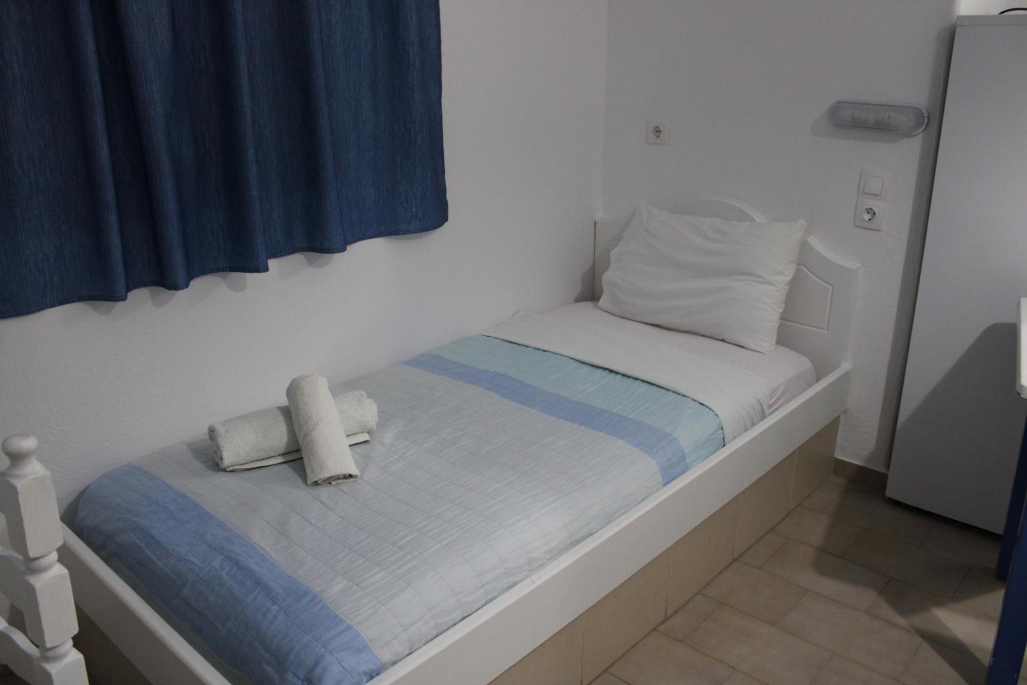 The Three Anchors Rooms Emporio  外观 照片